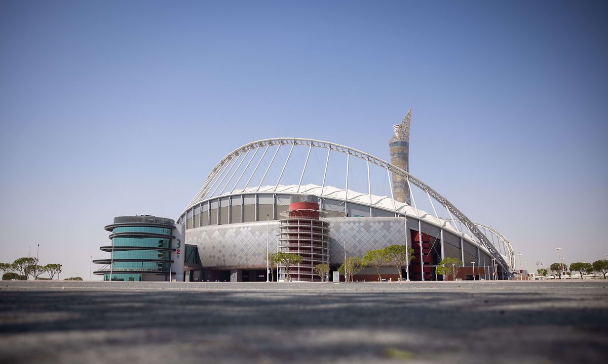 Das erste Spiel der Gruppe findet im Khalifa International Stadion statt.