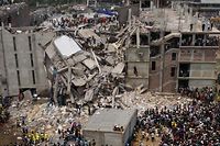 Das Fabrikgebäude in Dhaka war wie ein Kartenhaus in sich zusammengefallen.