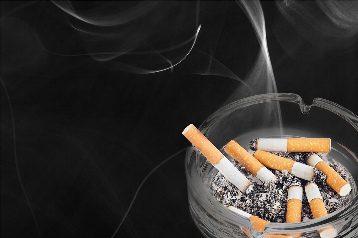 Clear away all ashtrays, cigarettes, tobacco, rolling paper and filters to limit temptation