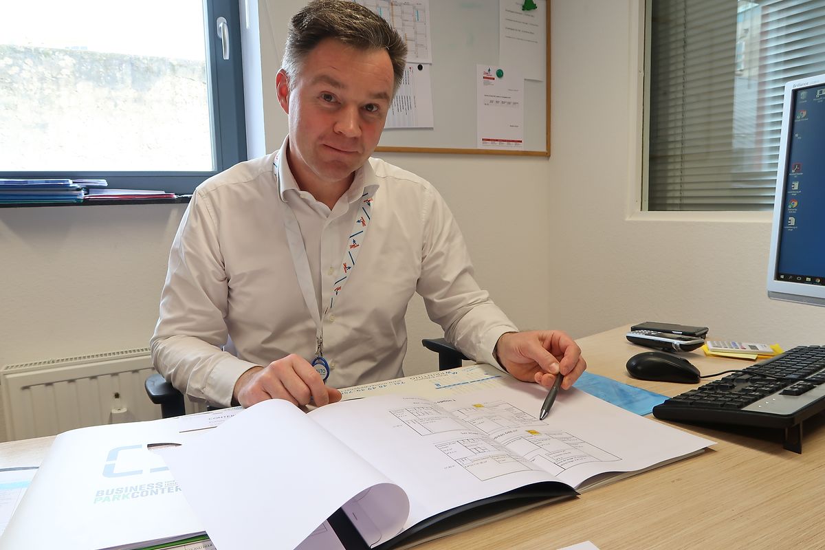  Arnaud Watelet, directeur administratif et financier de la Stëmm vun der Strooss: «On utiliserait la chaleur dégagée par les groupes réfrigérants du Caddy qui passerait dans un tunnel pour mieux faire sécher le linge de la Schweesdrëps».