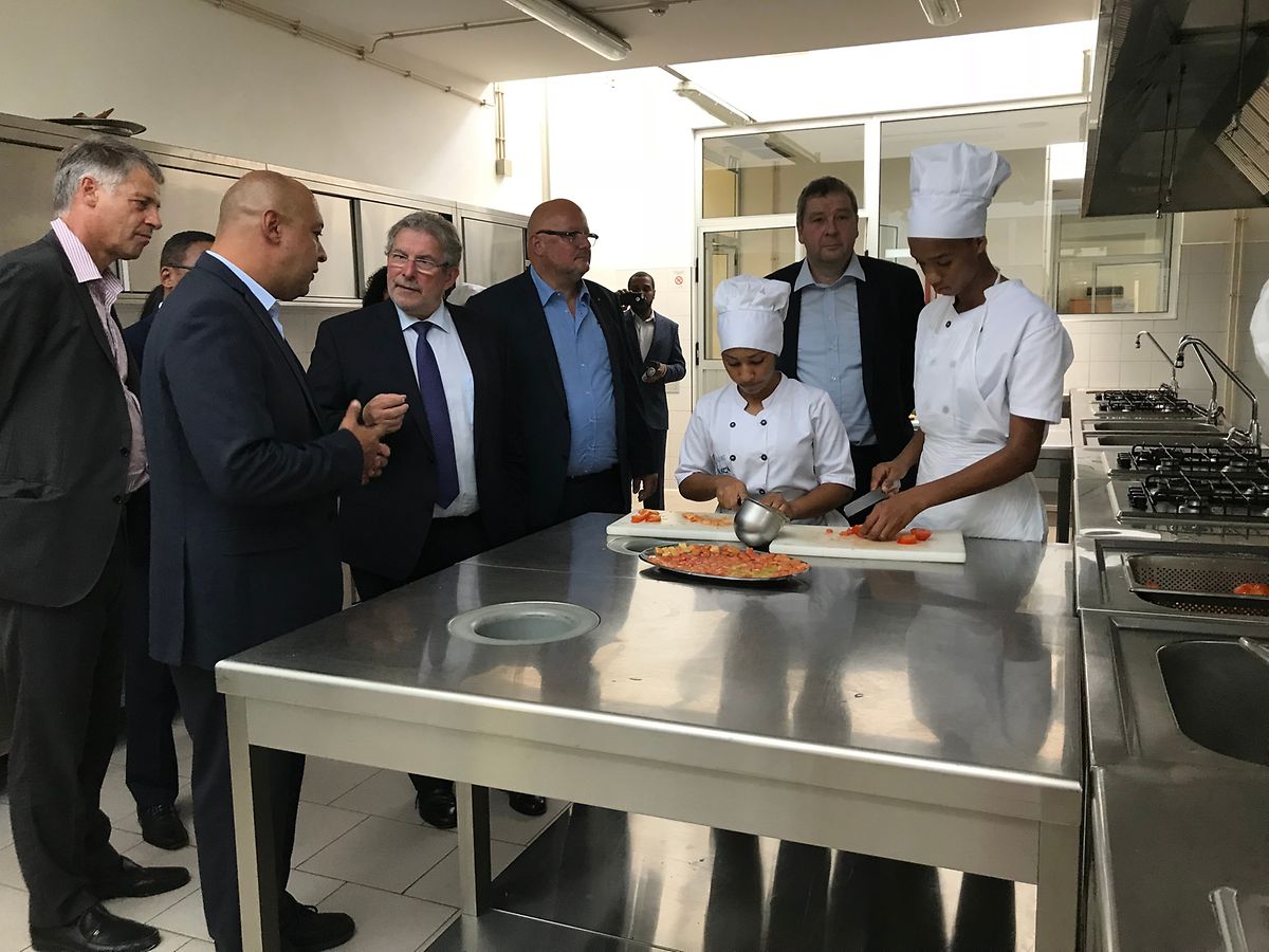 Mas di Bartolomeo visitou esta terça-feira a Escola de Hotelaria e Turismo, na cidade Praia, projeto financiado pelo Luxemburgo.