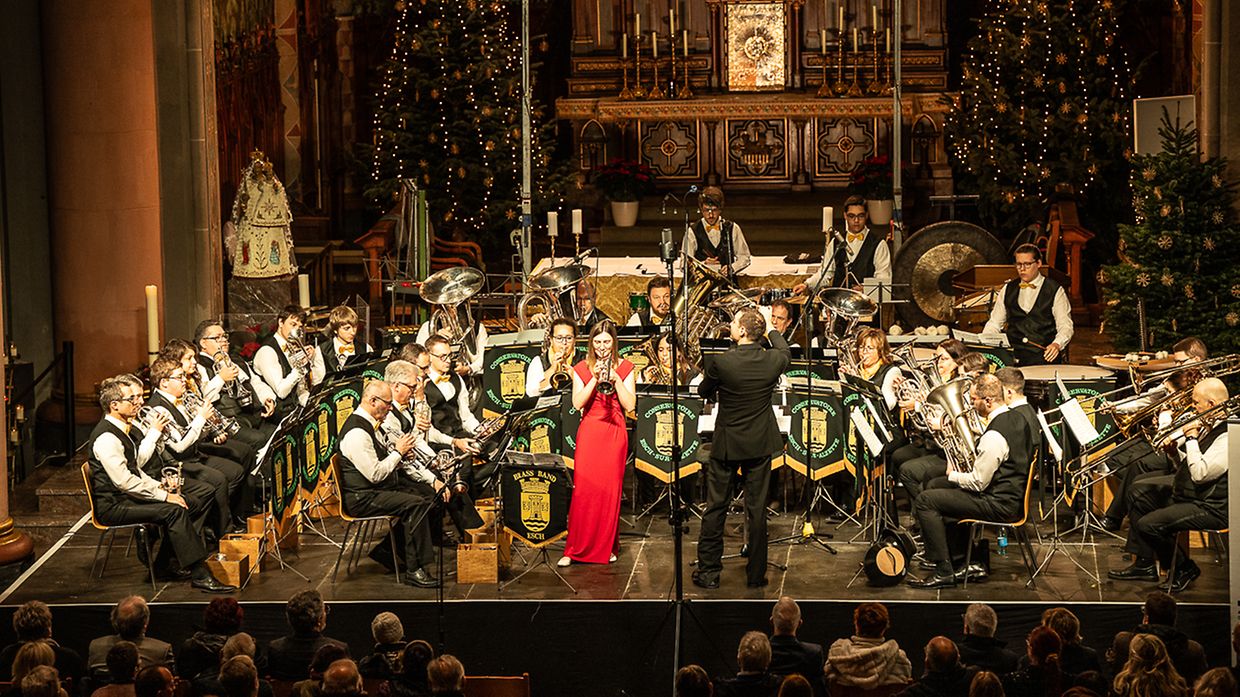Brass Band du Conservatoire Esch Alzette ( Soliste: SELINA OTT ) trompette