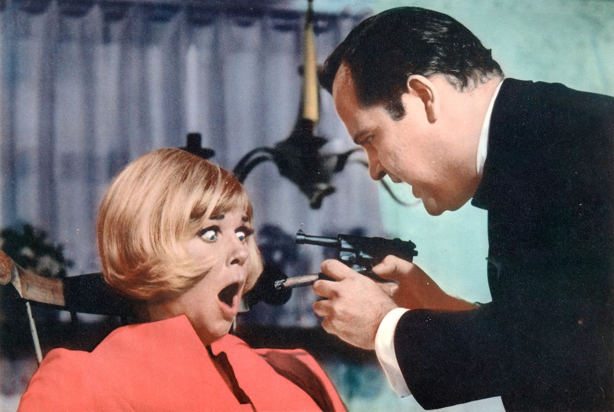 „The Glass Bottom"  von Frank Tashlin (1966) mit Doris Day ist heute noch ein Filmkomödienklassiker. 