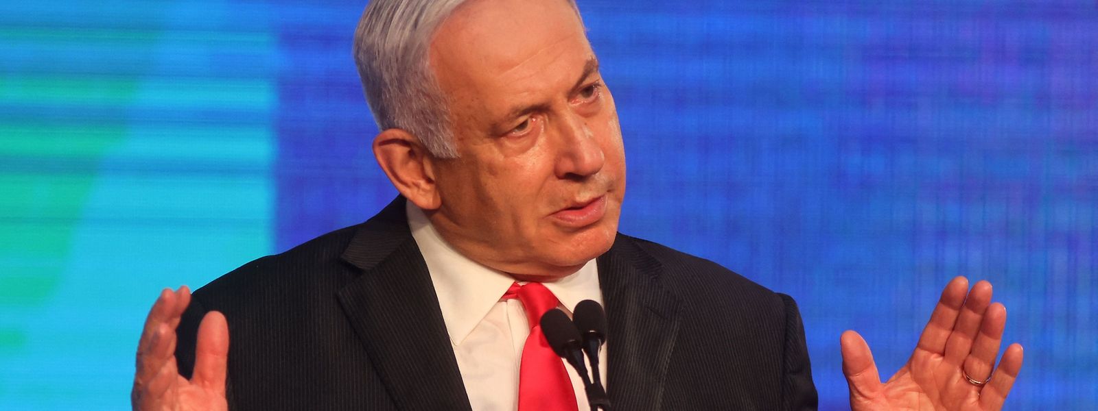 Nach dem vorläufigen Ergebnis bleibt der Likud von Netanjahu zwar stärkste Kraft. Allerdings reicht es für das von Netanjahu angestrebte Bündnis rechter und religiöser Parteien nicht für eine Mehrheit.