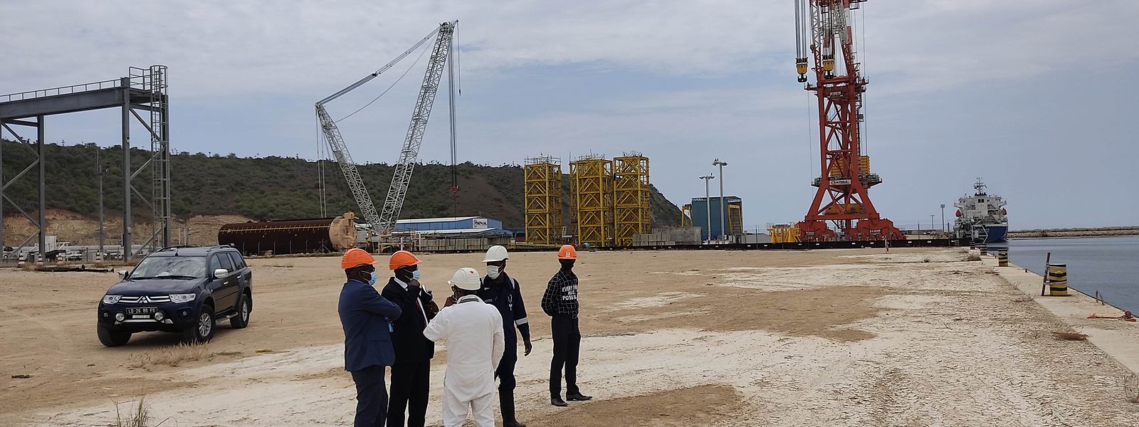 Auf der Fläche des Hafens Barra do Dande soll auch eine Elektrolyseanlage durch die deutschen Firmen Gauff und Conjuncta in Kooperation mit Sonangol, größter Ölkonzern Afrikas, gebaut werden.