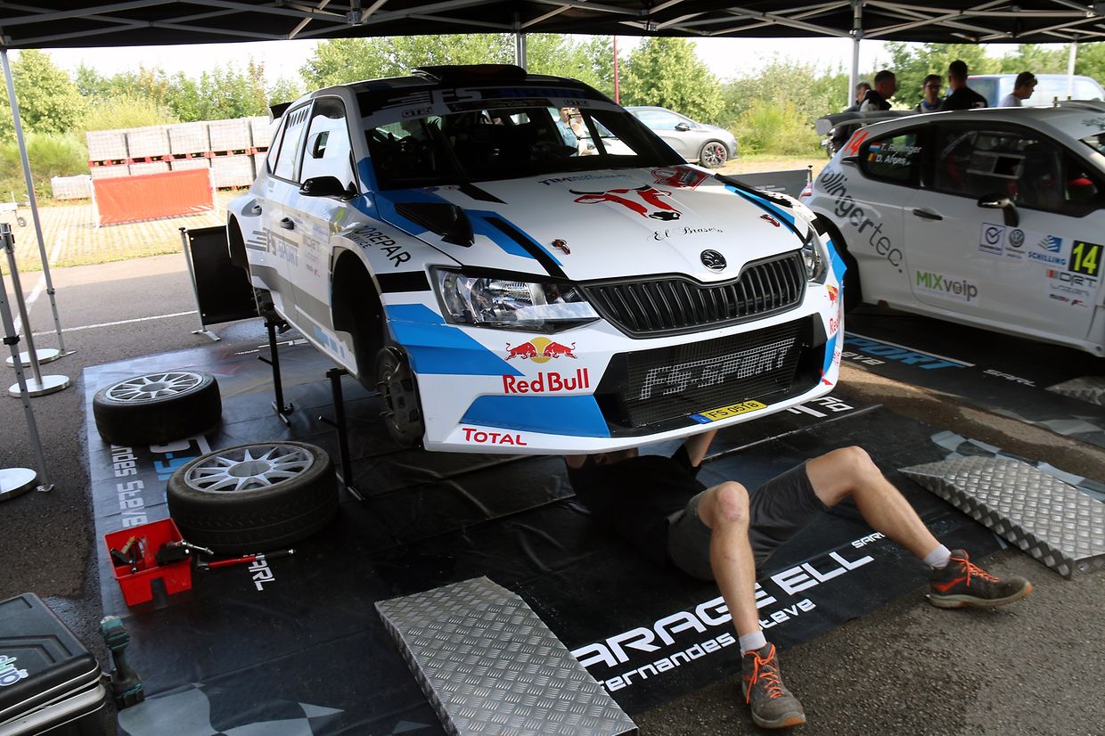 Todas as afinações do carro tiveram lugar logo pela manhã.