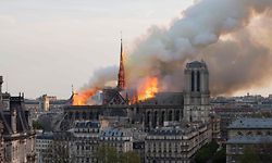 Am Montagabend gegen 18.30 Uhr brach ein Feuer in der Kathedrale Notre-Dame de Paris aus - erst am darauffolgenden Tag, um 10 Uhr, war der Brand vollends gelöscht.