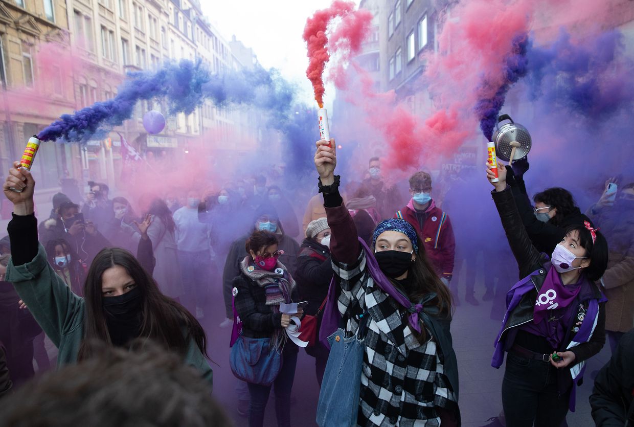 Trotz Pandemie waren auch am 8. März 2021 die Straßen der Hauptstadt wieder gefüllt. Das Tragen einer Maske war dieses Jahr allerdings Pflicht.