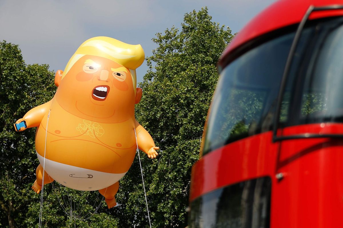 Aktivisten starteten am Freitag wie angekündigt ihren "Baby Trump" Fesselballon.