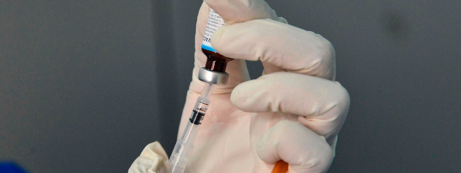 Der Impfstoff „Coronavac“ soll laut Unternehmen mit 99-prozentiger Sicherheit immun gegen Covid-19 machen.