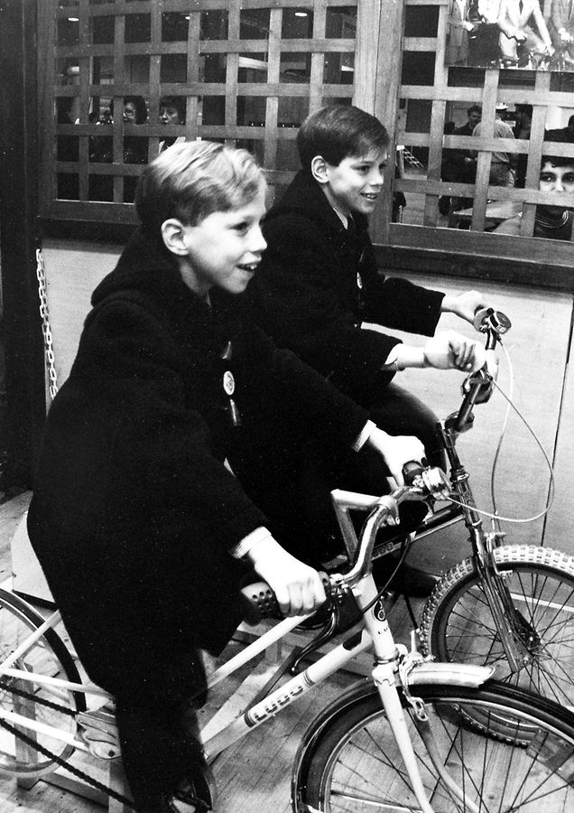 1995: Schon in jungen Jahren sportlich unterwegs - Prinz Louis (l.) und Prinz Félix.