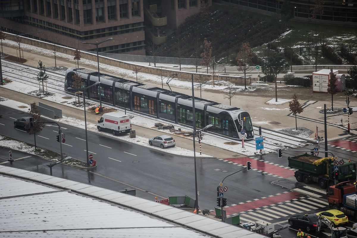 Dans une première phase, le tramway parcourra 4,4 kilomètres à travers l'avenue Kennedy. L'ensemble du parcours entre le Findel et la Cloche d'Or aura une longueur de 16,4 kilomètres.