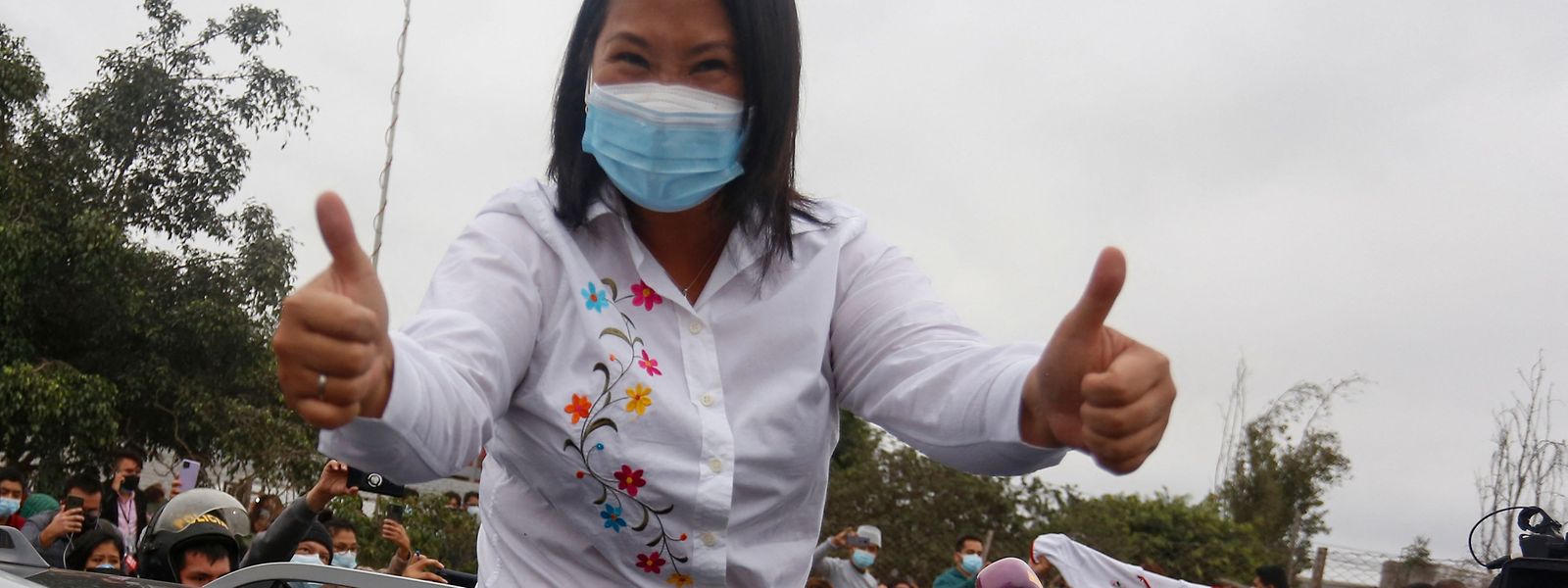 Keiko Fujimori liegt nach Auszählung von 92 Prozent der Stimmen hauchdünn vor ihrem Mitbewerber Pedro Castillo.