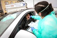 Lokales,Laboratoires Réunis-Corona-Test Drive-In.Junglinster. Foto: Gerry Huberty/Luxemburger Wort