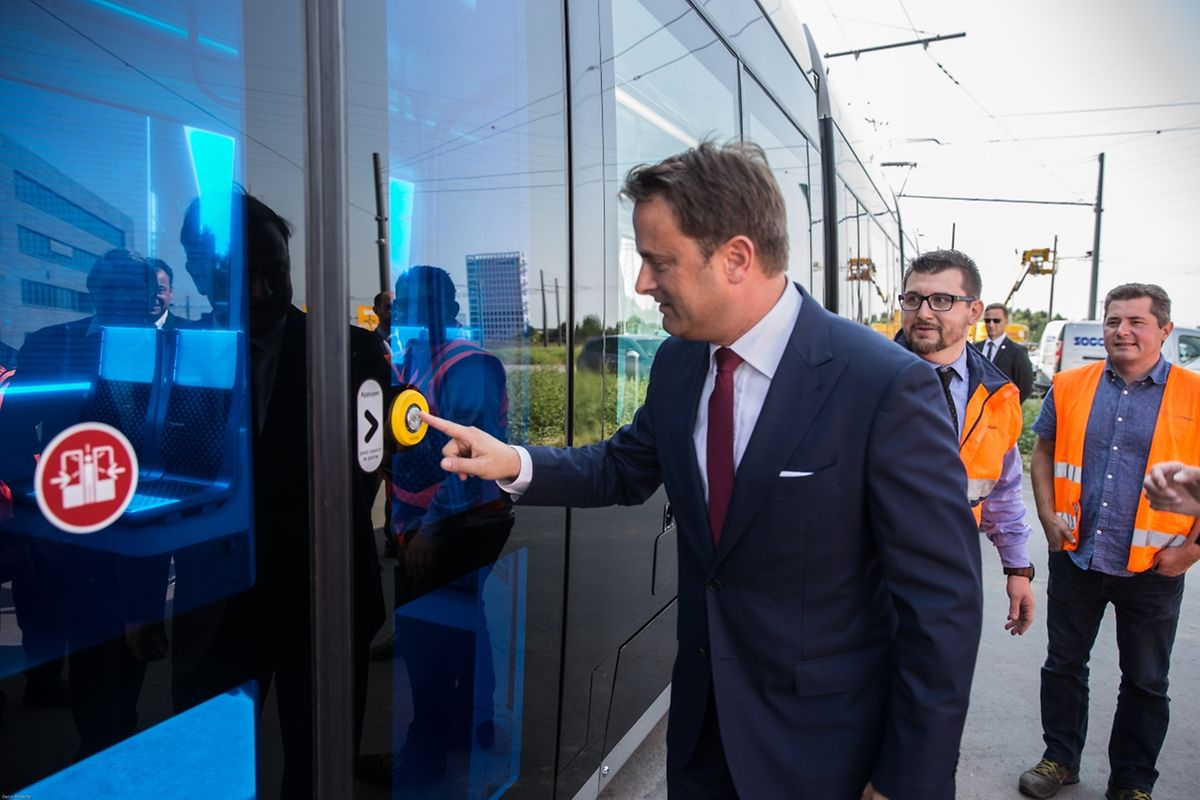 Le Premier ministre s'apprête à monter à bord