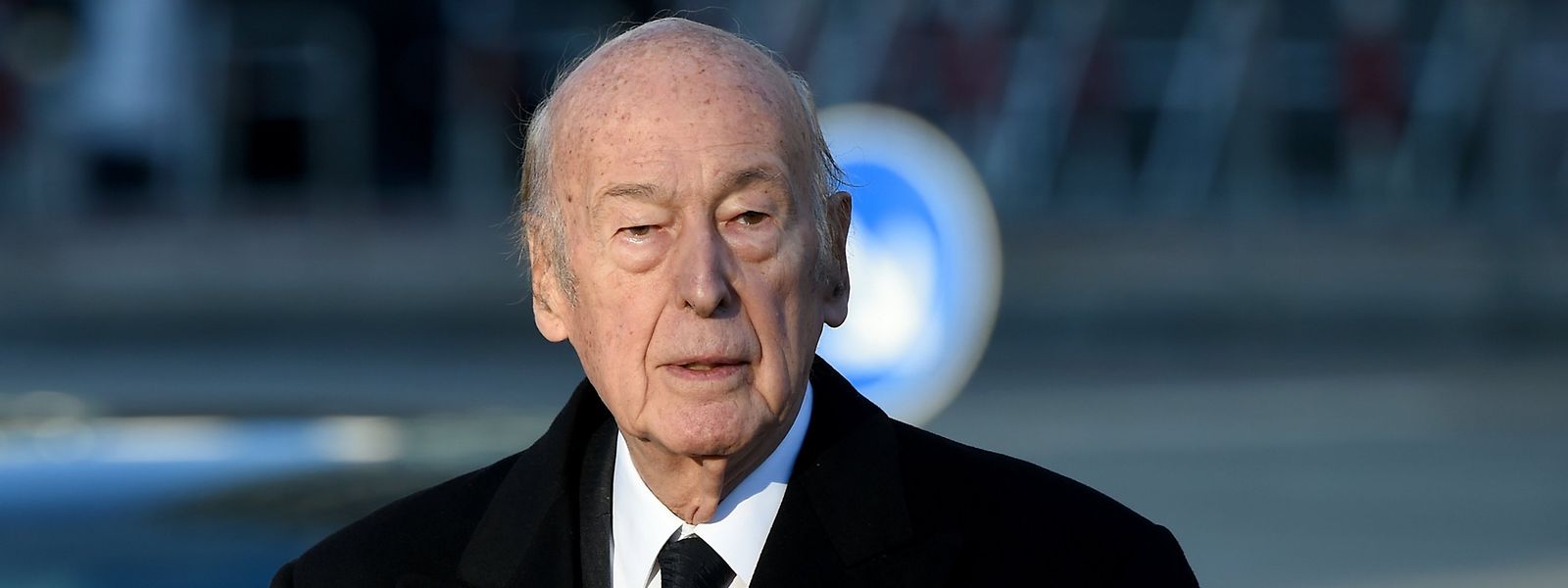 Valéry Giscard d'Estaing, ehemaliger französischer Staatspräsident, soll eine Journalistin unsittlich angefasst haben. Der 94-Jährige weiß nichts davon.