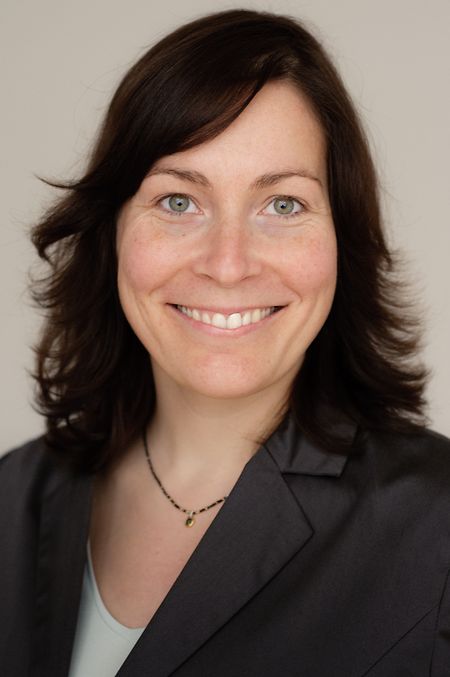 Dr. Anja Peltzer