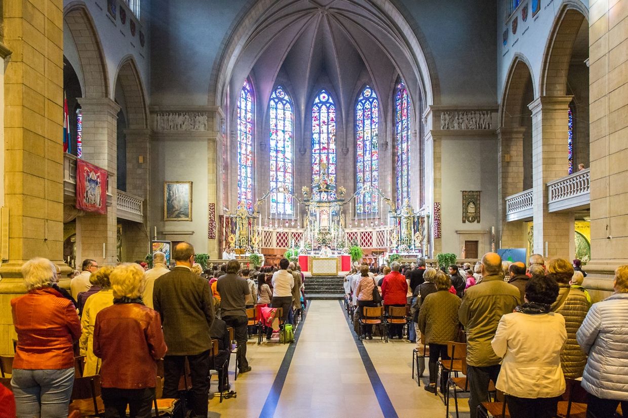 Messe für die neue Pfarrei “Déifferdeng Saint - François - d’Assise.