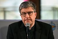 Archbishop of Reims and CEF President Eric de Moulins-Beaufort give a press conference during the Conference des Eveques de France (CEF - French Bishops' Conference) in Lourdes, southwestern France, on November 8, 2021. - The annual meeting of bishops begins on November 2, 2021 in Lourdes where they have a week to reflect on the follow-up to be given to the revelations of the Sauve report, a month after its publication, on the extent of child crime in the Catholic Church. (Photo by Valentine CHAPUIS / AFP)