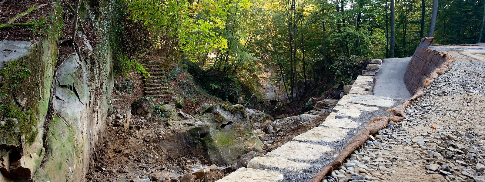 Durch Unwetter zerstörte Straße von Echternach nach Berdorf wird vor dem nächsten Sommer wieder befahrbar sein.