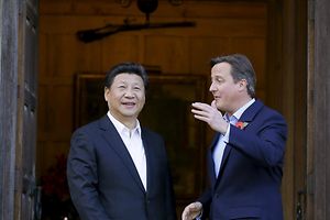 Le Premier ministre britannique David Cameron (à dr.) et le président chinois Xi Jinping en octobre 2015.