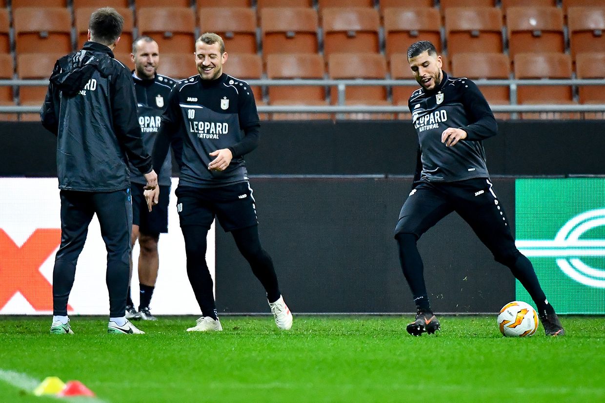Die Spieler des F91 beim Training im Stadion San Siro.