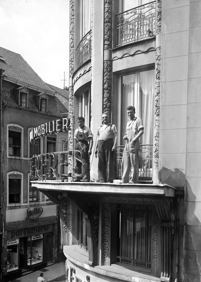 La maison Bonn de la rue Philippe II est connue à ce jour en 1930