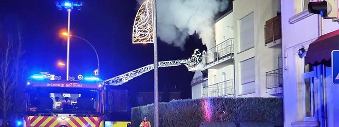 De acordo com um especialista em incêndios, passaram cerca de duas horas entre a deflagração do incêndio e a intervenção dos bombeiros.