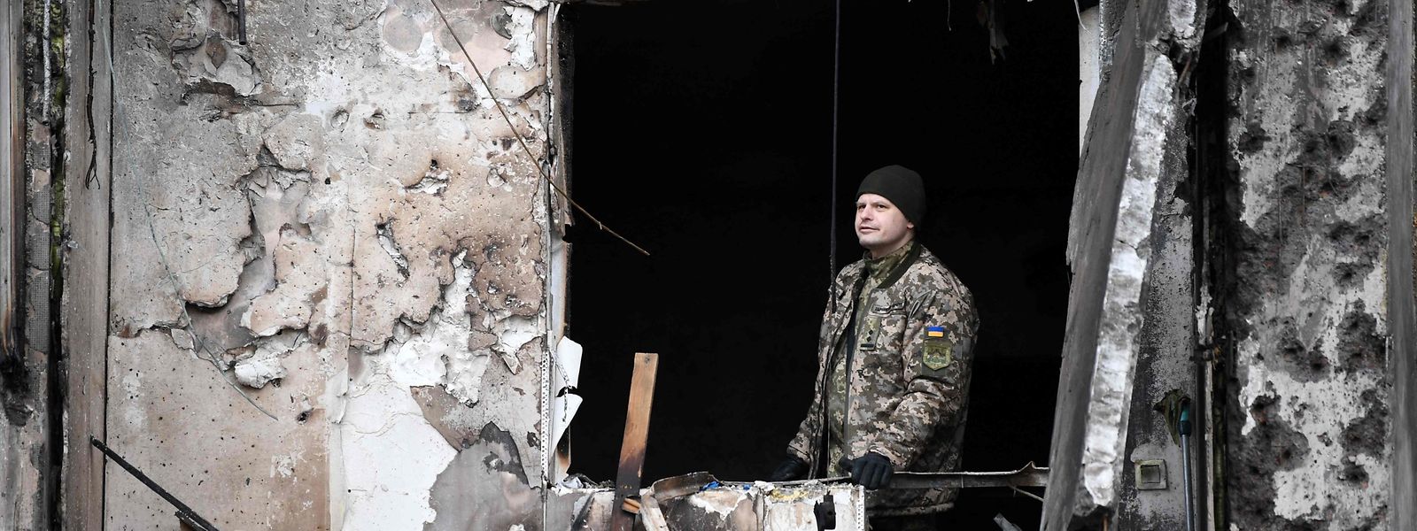 Os militares russos aproximaram-se esta sexta-feira de Kiev e foram ouvidos tiros no centro da capital ucraniana.