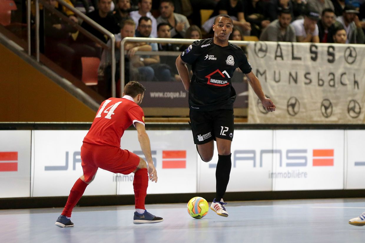 
Numa final electrizante, a ALSS/ FC Münsbach foi a mais feliz e conquistou a taça do Luxemburgo em futsal que na época passada lhe fugiu