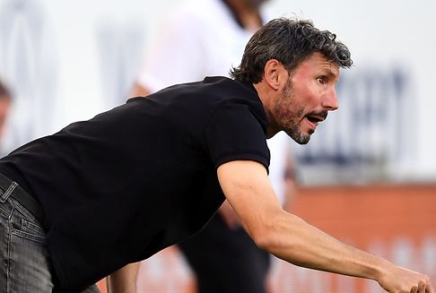 Wolfsburg scheidet nach Wechselfehler aus