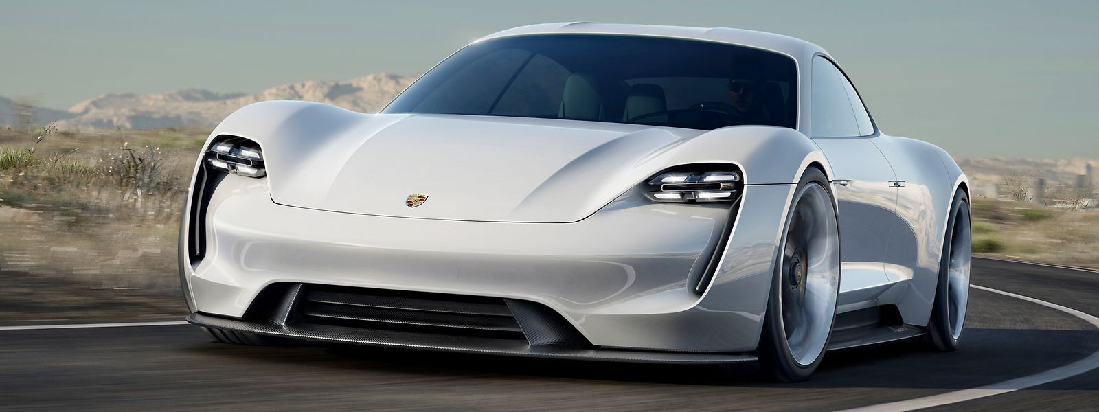 Neuer Hoffnungsträger: Der rein elektrisch angetriebene, über 440 kW (600 PS) starke Porsche Mission E soll 2019 auf die Straße kommen.