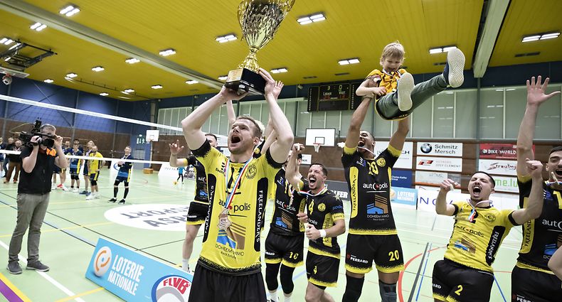 Tim Laevaert (Strassen 11) / Volleyball, Pokal-Finale Maenner, Strassen - Fentingen / 25.03.2023 / Walferdingen / Foto: Christian Kemp