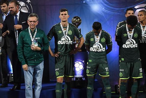 Nach Absturztragödie: Chapecoense verpasst Südamerika-Titel in Medellin