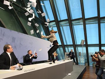 BCE: Conferência de Mario Draghi sabotada