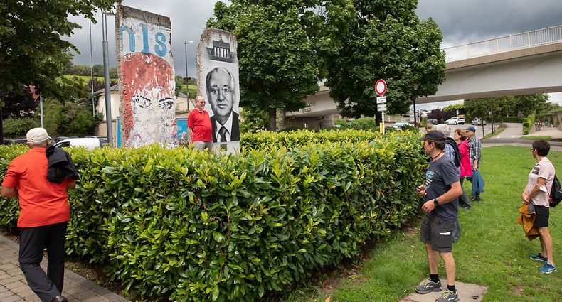 Überreste der Berliner Mauer an der Place de l'Europe in Schengen.