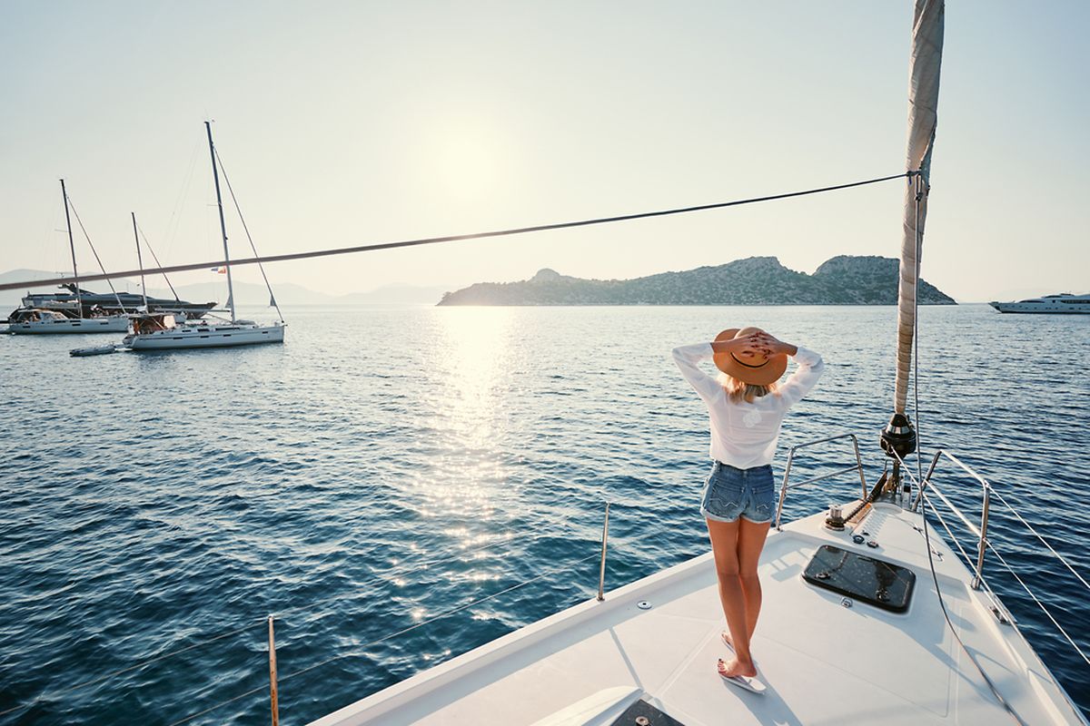 Yacht sailing is a good sun/fun alternative to the package holiday for singles