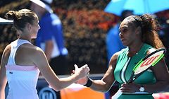 Battue par Karolina Pliskova, Serena Williams quitte Melbourne.