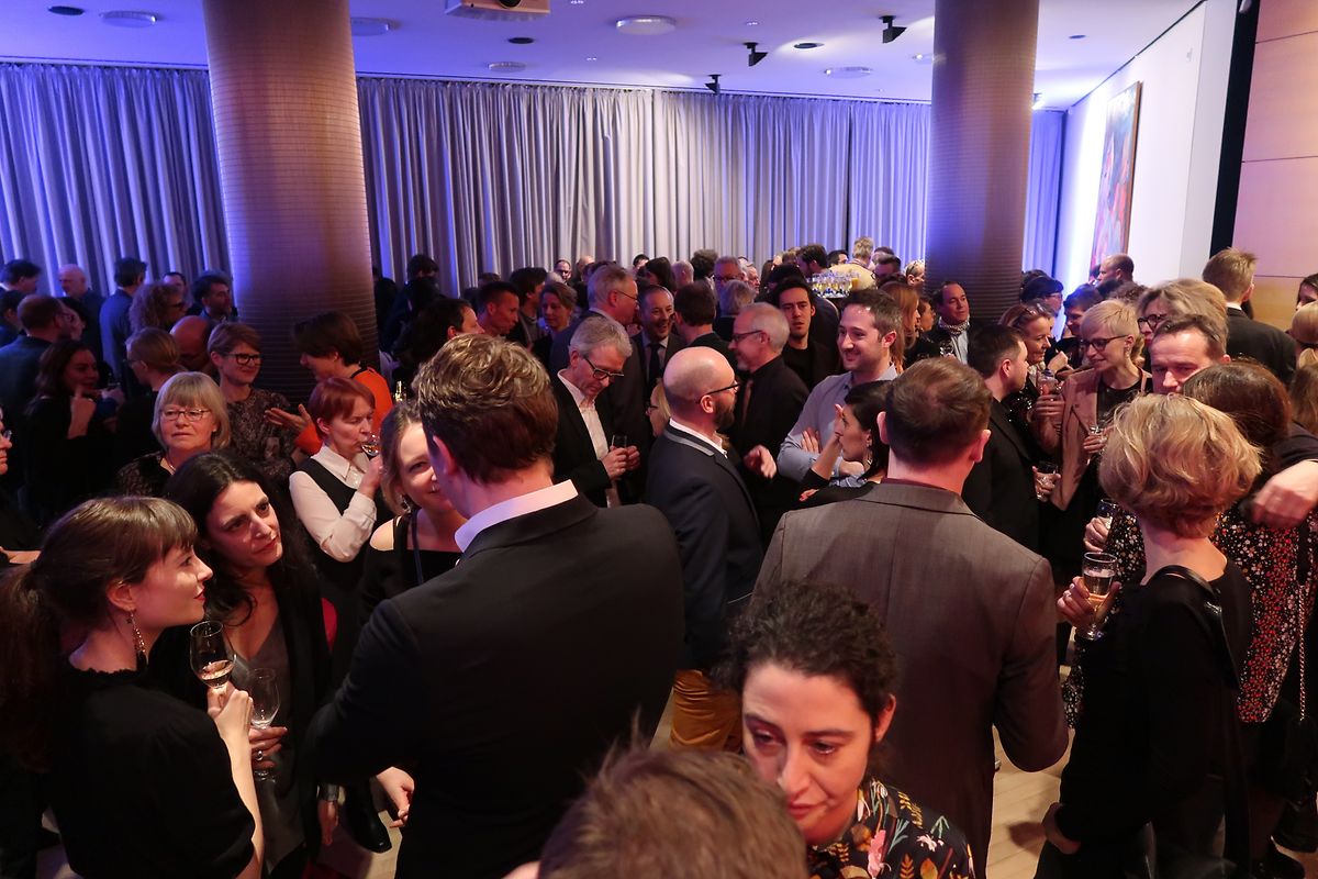 Übervoll: Im dichten Gedränge war kaum ein Durchkommen