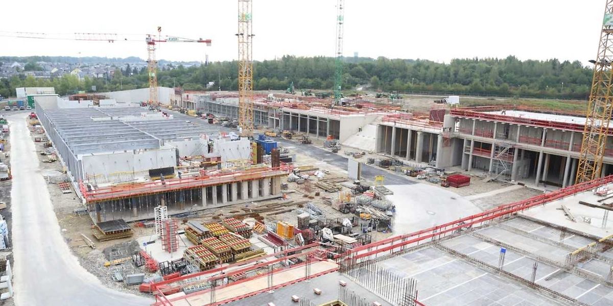 Bis 2020 sollen hier Kranken- und Feuerwehrwagen eine neue Heimat finden. 