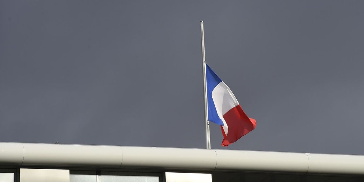 Frankreich stand auch am Samstagmorgen unter dem Schock der verheerenden Terrorattacken in Paris