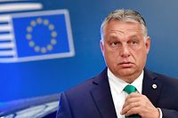 ARCHIV - 17.07.2020, Belgien, Brüssel: Ungarns Ministerpräsident Viktor Orban trifft zum EU-Gipfel im Gebäude des Europäischen Rates ein. Orban hat mit seiner Fidesz-Partei den Bruch mit der Europäischen Volkspartei vollzogen. Foto: John Thys/AFP Pool/AP/dpa +++ dpa-Bildfunk +++