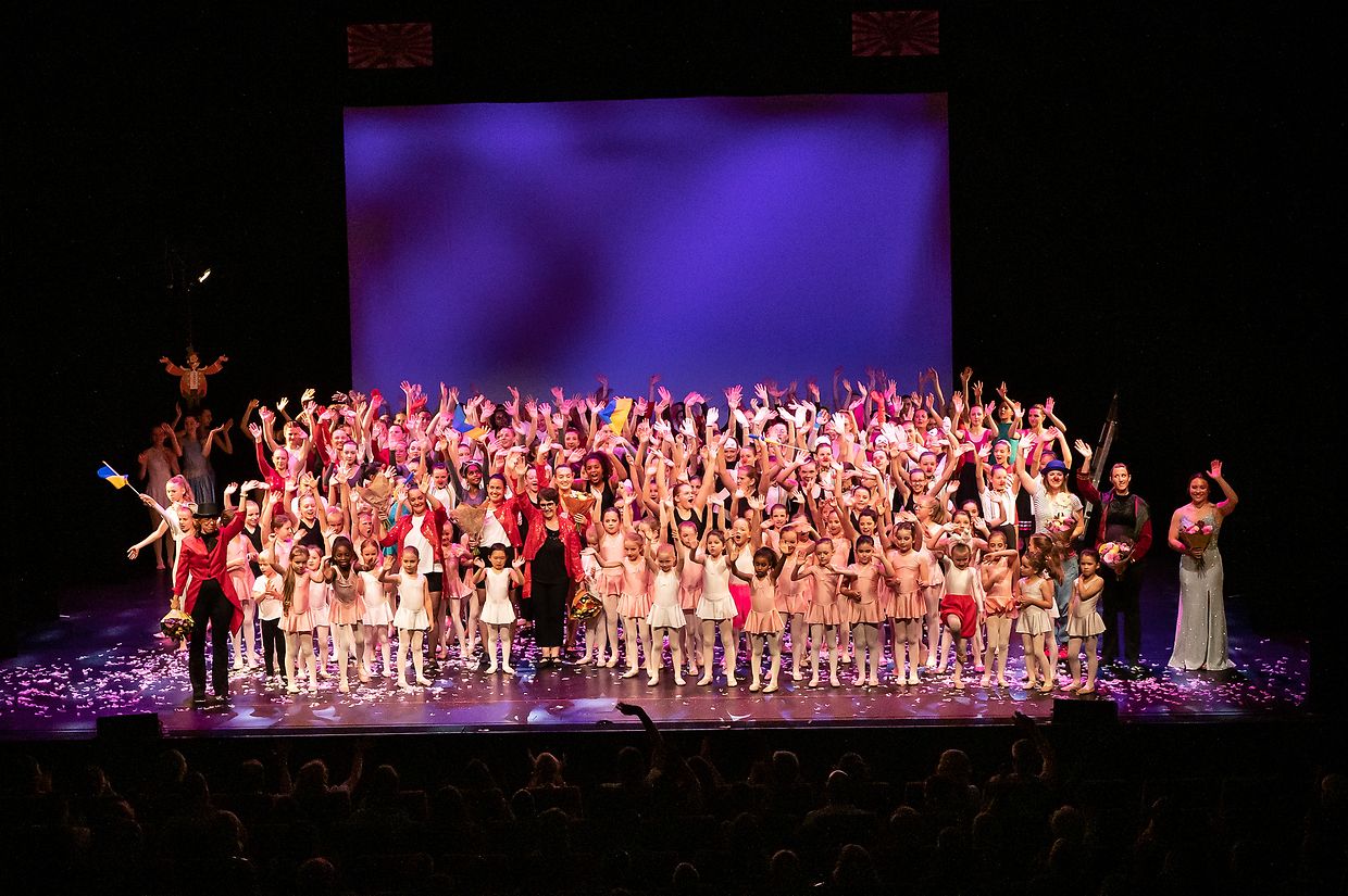 OLYMPUS DIGITAL CAMERAVariété Show 2022 - Renée Niro - Mamer - Kinneksbond - 19/06/2022 - photo: claude piscitelli