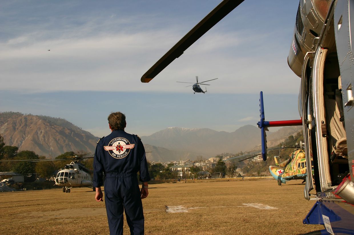 In 2005, Luxembourg Air Rescue carried out 925 flights in three in Pakistan after an earthquake. 