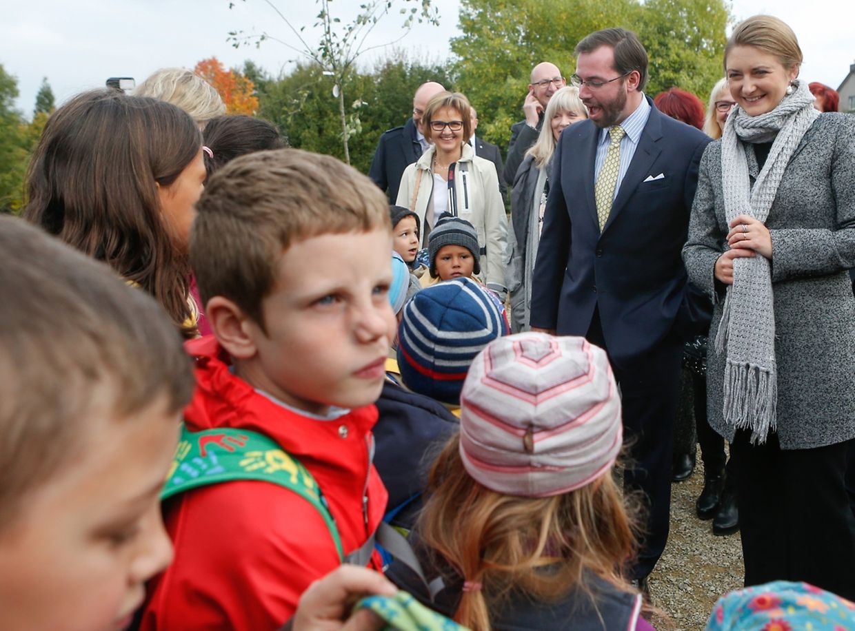 Gute Stimmung beim Gärtnern: Für die Umwelt war nicht nur das erbgroßherzogliche Paar im Einsatz. 