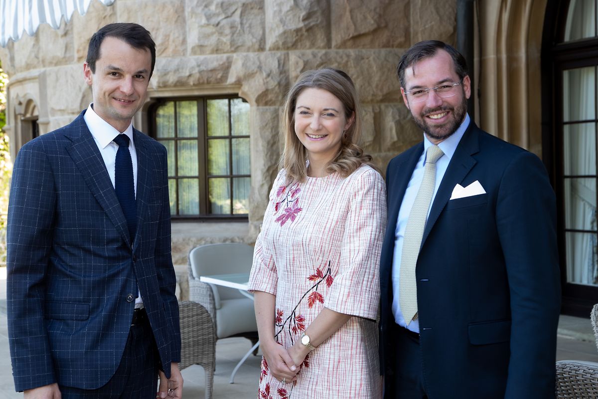 Das erbgroßherzogliche Paar mit dem Bürgermeister von Mertzig, Mike Poiré.