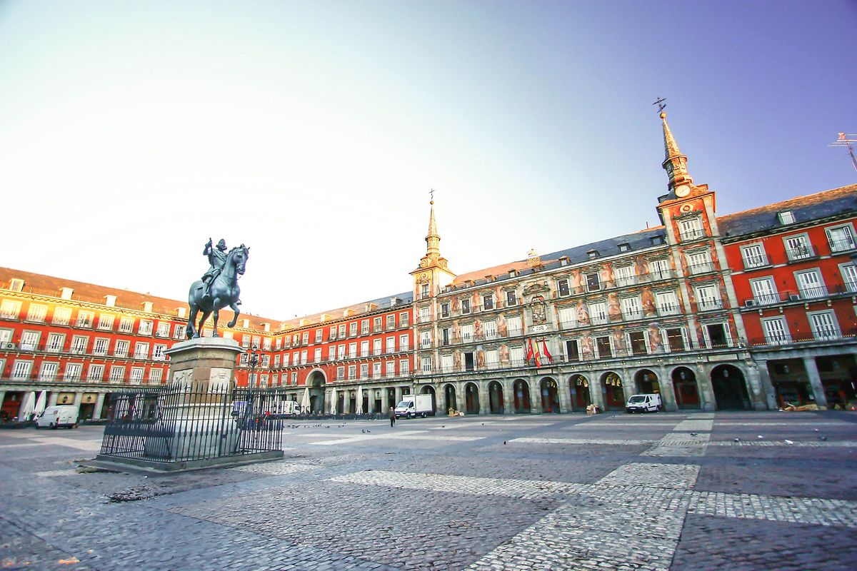 400 Jahre Plaza Mayor Die Strenge Schone Von Madrid