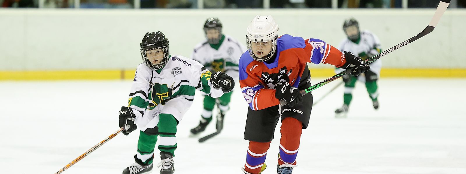 Mittlerweile wollen so viele Jugendliche Eishockey spielen, dass die Vereine an die Grenzen ihrer Kapazitäten stoßen.