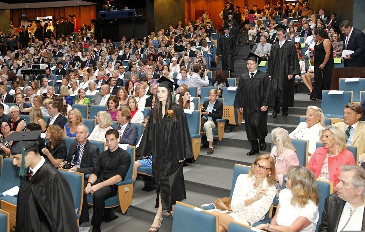 14.6.WOengl / Remise Diplome International School Luxembourg / Grant Theatre , Luxembourg Ville / Processional Foto: Guy Jallay