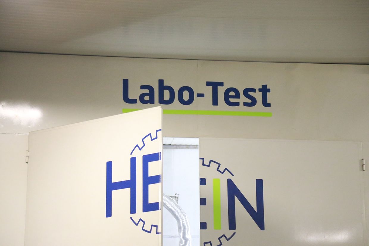 Der Schlüssel des Erfolges liegt in der Innovation. Der letzter Streich der Firma ist die Entwicklung eines Ofens, der rund 20 Prozent an Energie einspart indem Abgasemissionen wiederverwertet werden. Das spart Geld und schützt die Umwelt. 